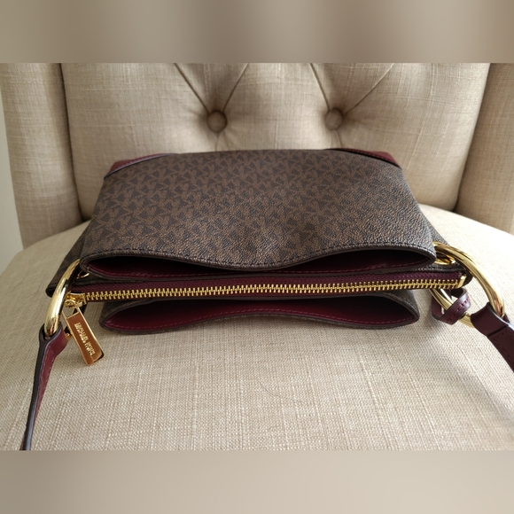 Michael Kors Small Nicole Crossbody bag brown burgundy - Picture 2 of 5